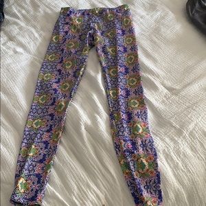 Barely worn Onzie leggings
